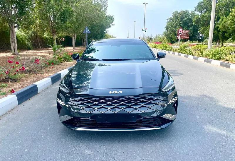 2023 Kia K8 