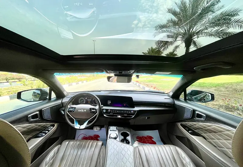 2023 Kia K8 