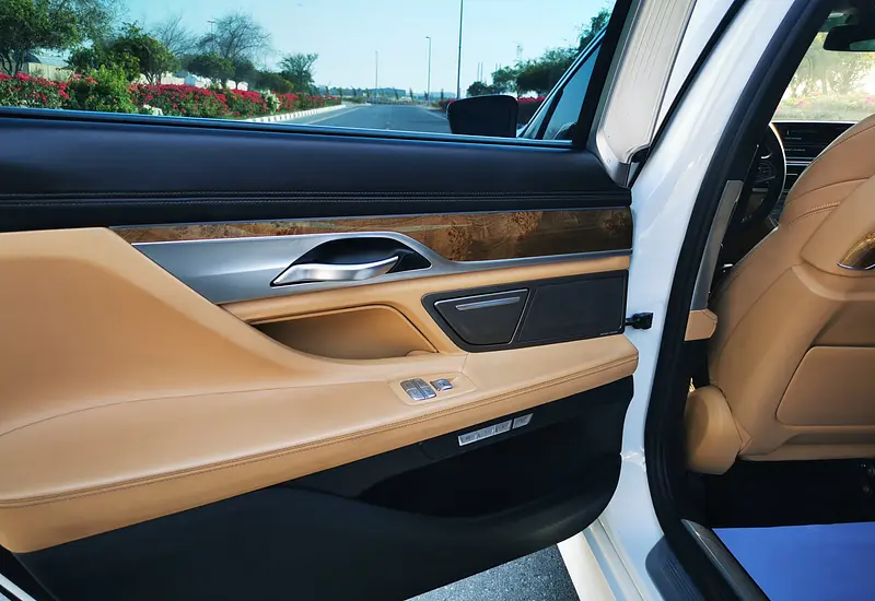 2016 BMW 740Li 