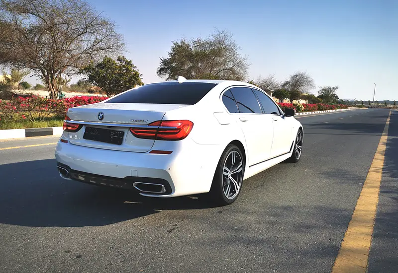 2016 BMW 740Li 