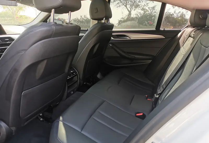 2020 BMW 5 Series 520iA